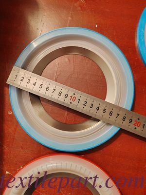 Le système de freinage est équipé d'un système de freinage de type E-FLEX.